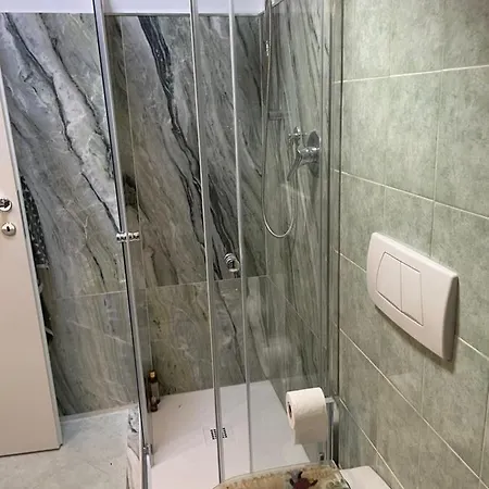 Indipendenza 58 Gæstehus 4*